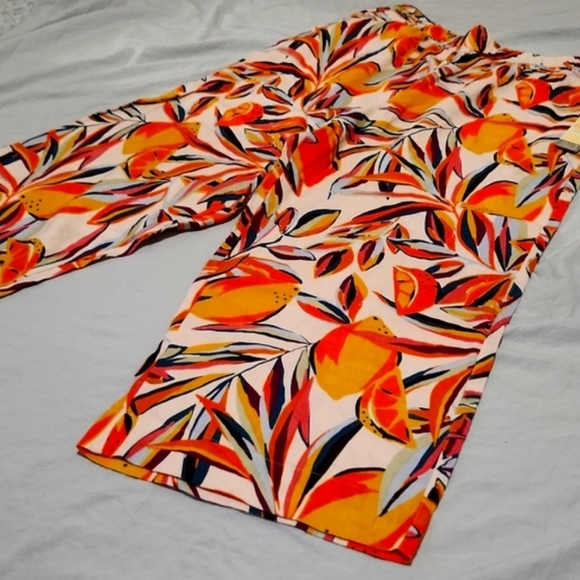 C & C California Linen Lemon Pants - Picture 2 of 4